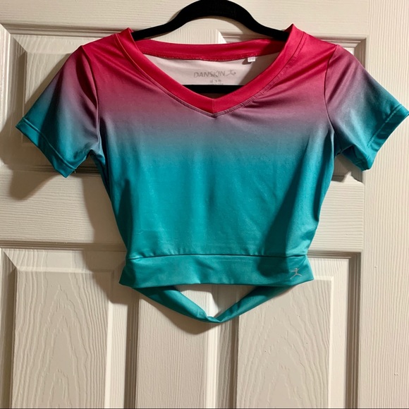 Workout Crop Top with Back Cutout - Picture 2 of 4